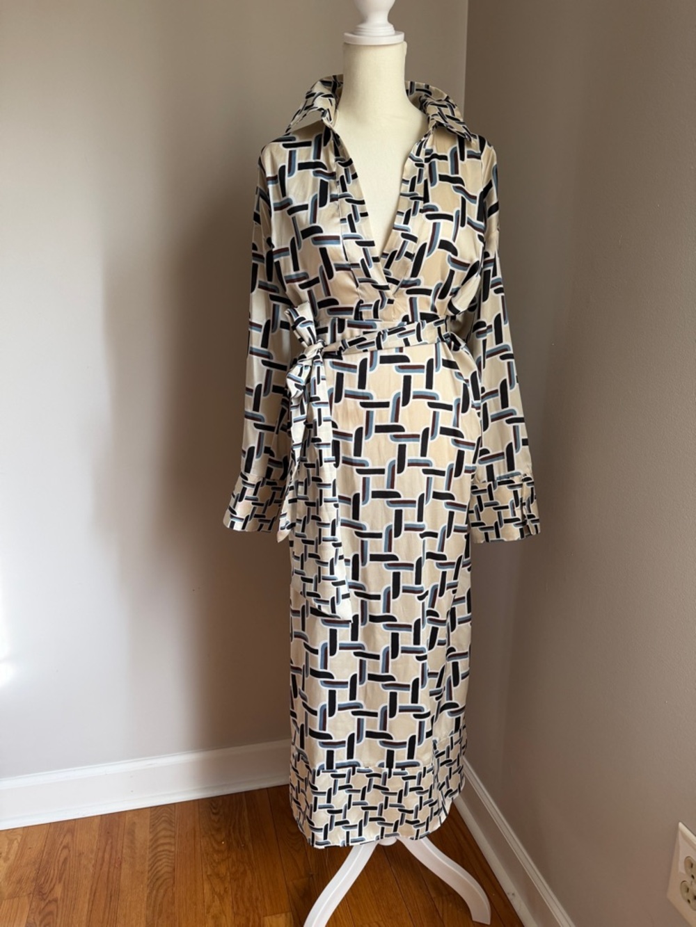 NWT Zara Beige and Black Geometric Midi  Dress